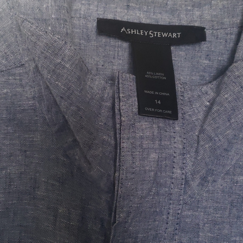 Clothes - Picture 2 of 2